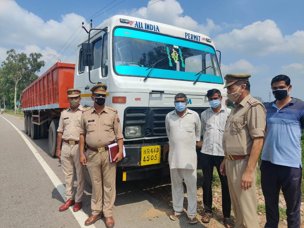 Sugar sold in Rohtak instead of Gujarat, driver and helper arrested