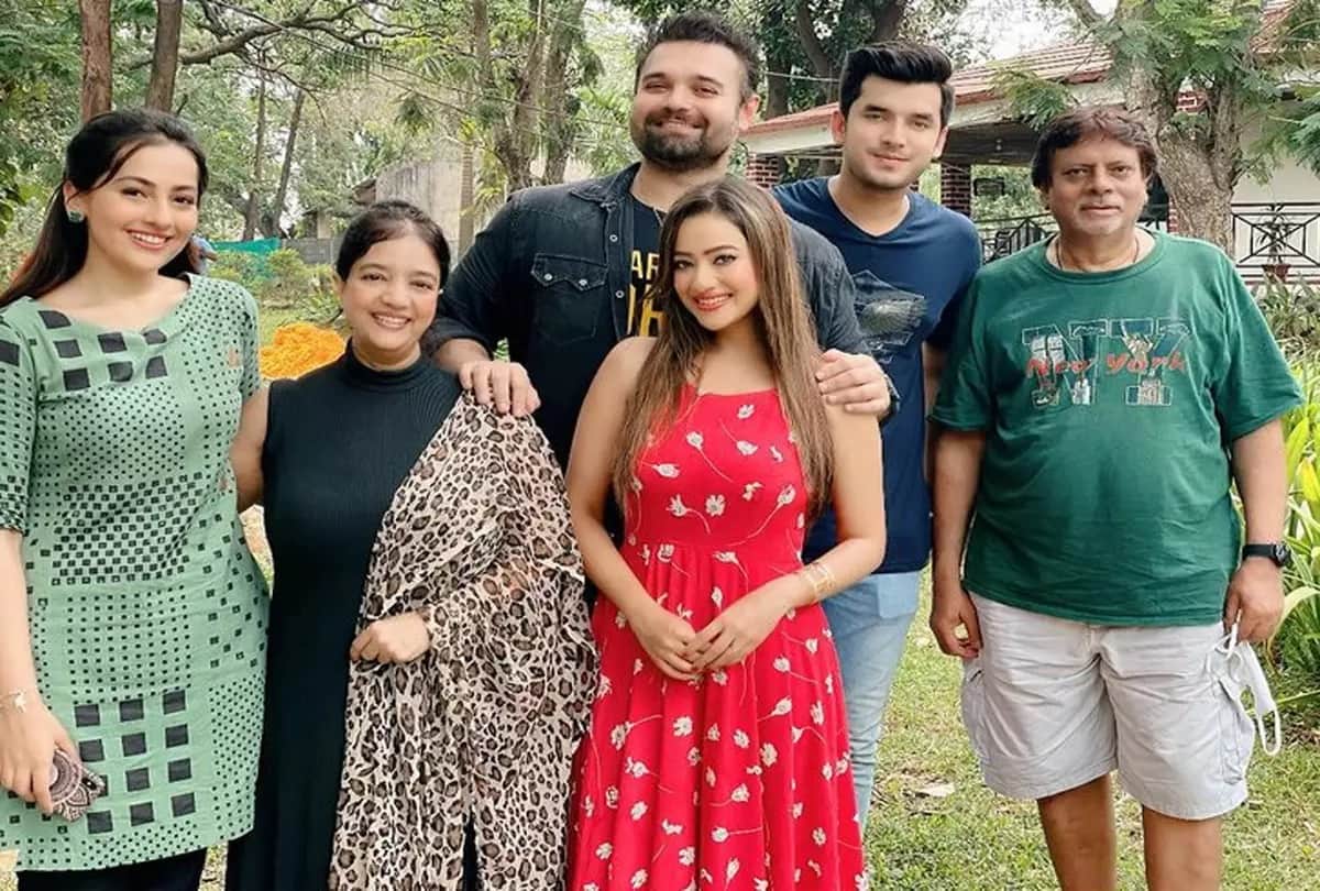 Birthday: Madalsa Sharma, who has also worked in films before the TV industry shares a special bond with father in law Mithun Chakraborty