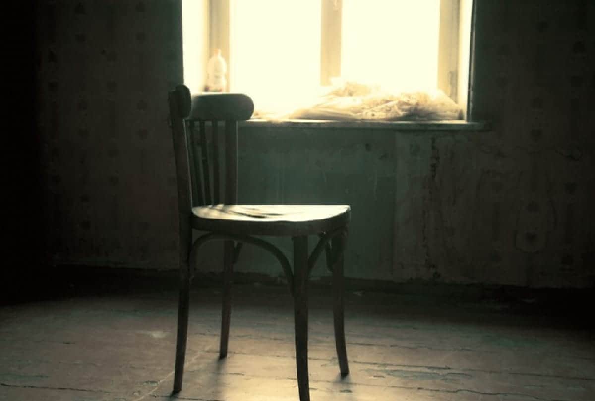 Mysterious Story of cursed Thomas Busby Chair