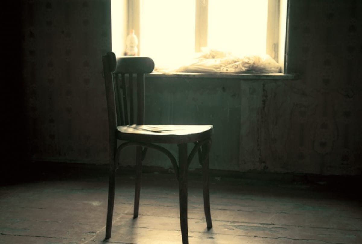 Mysterious Story of cursed Thomas Busby Chair