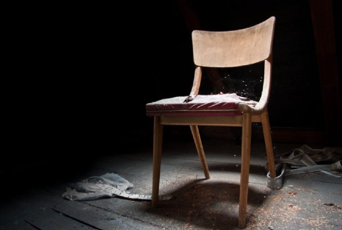 Mysterious Story of cursed Thomas Busby Chair