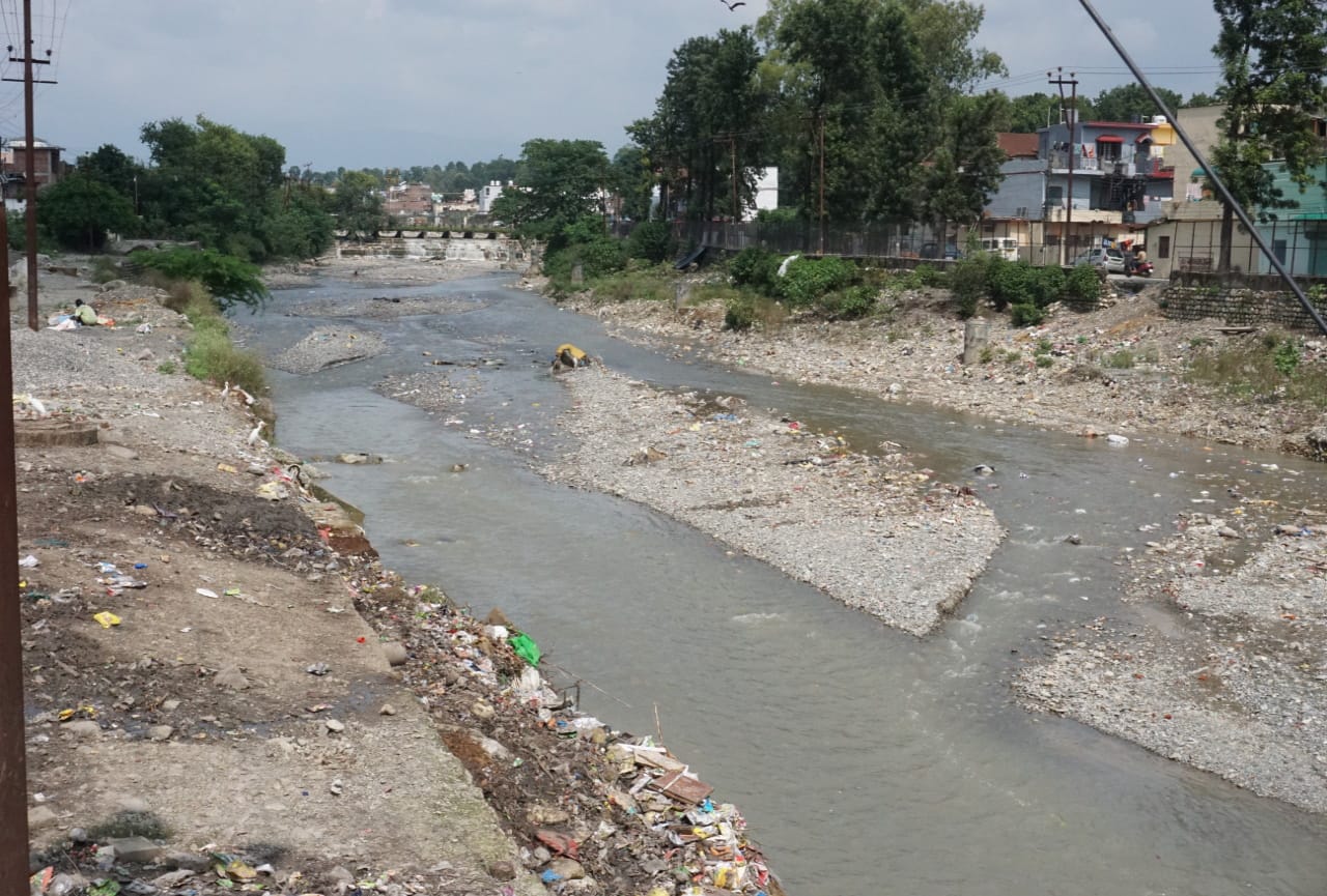 world rivers day 2021: Uttarakhand rivers carrying millions tons of garbage, crisis on existence of