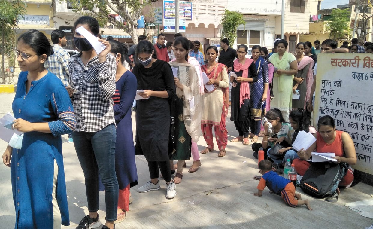 20 thousand 974 took the exam to become a sub inspector