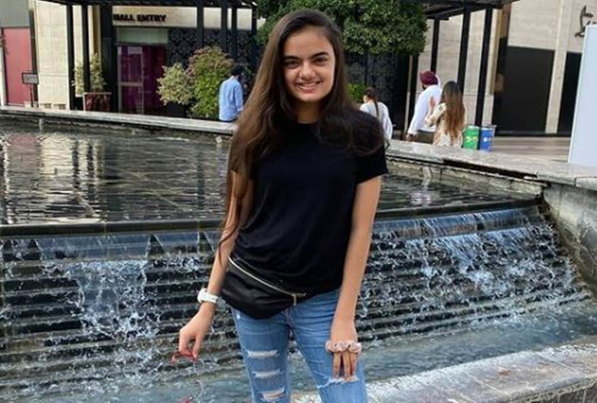 yeh hain mohabbatein fame ruhi aka ruhanika dhawan then and now pictures will blow your mind