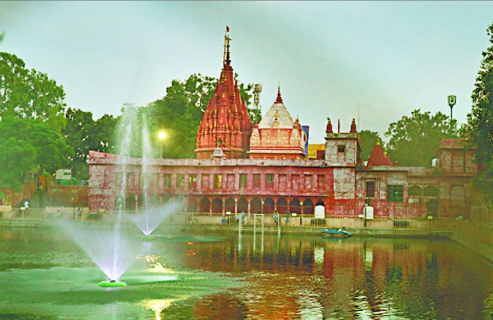 World Tourism Day 2021 these Five tourist places of Kashi attract whole world for beauty where roaming will not fill your mind