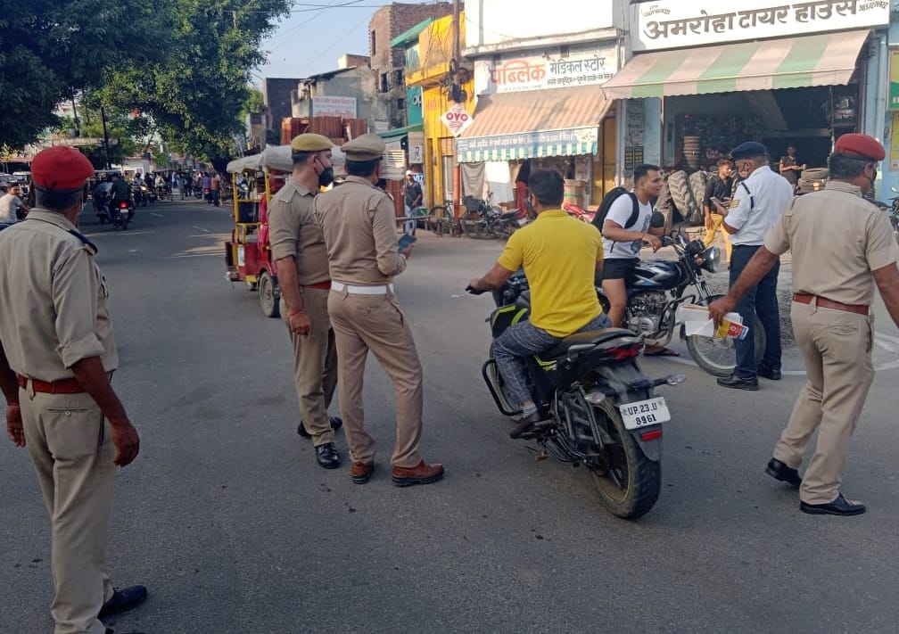130 deducted challans including eight policemen careless in driving