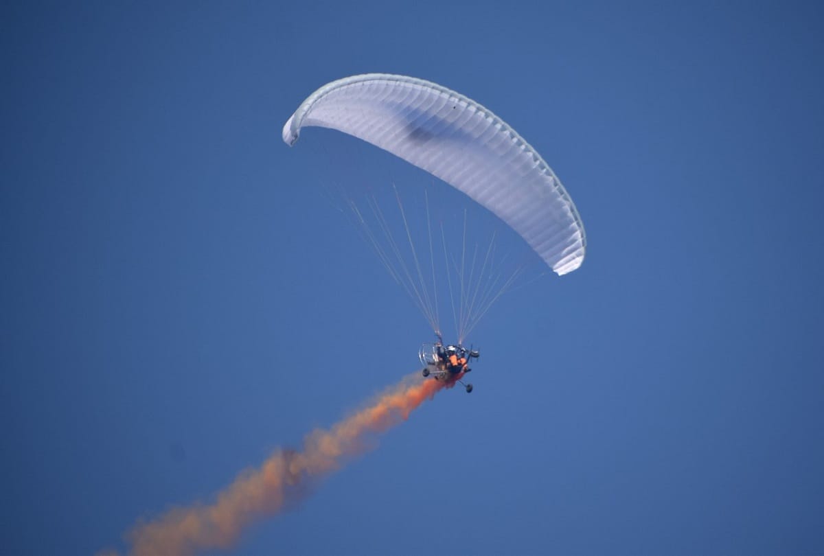 air show was organized on bank of Dal Lake in Srinagar as part of Azadi ka Amrit Mahotsav