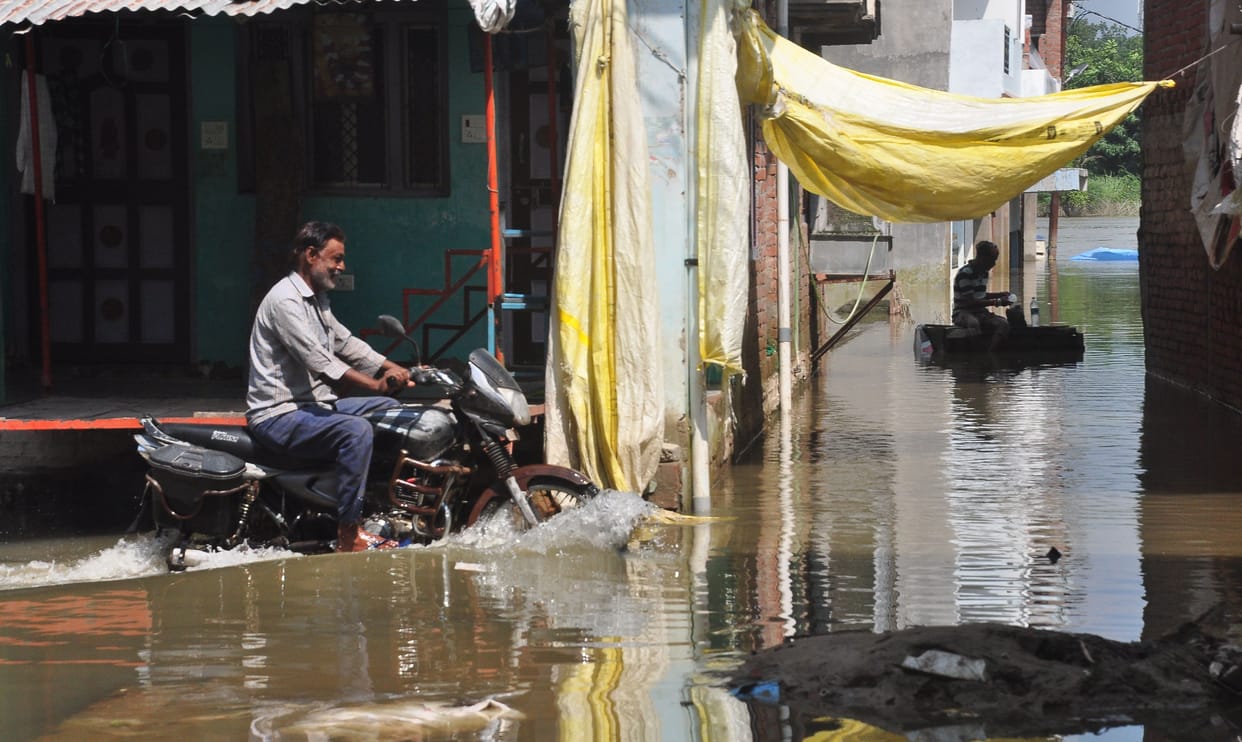 Suddenly the water level of Sai increased, then water entered the houses