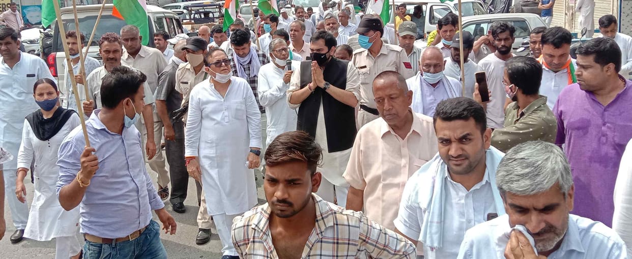 Former minister took out tricolor yatra in support of Bharat Bandh