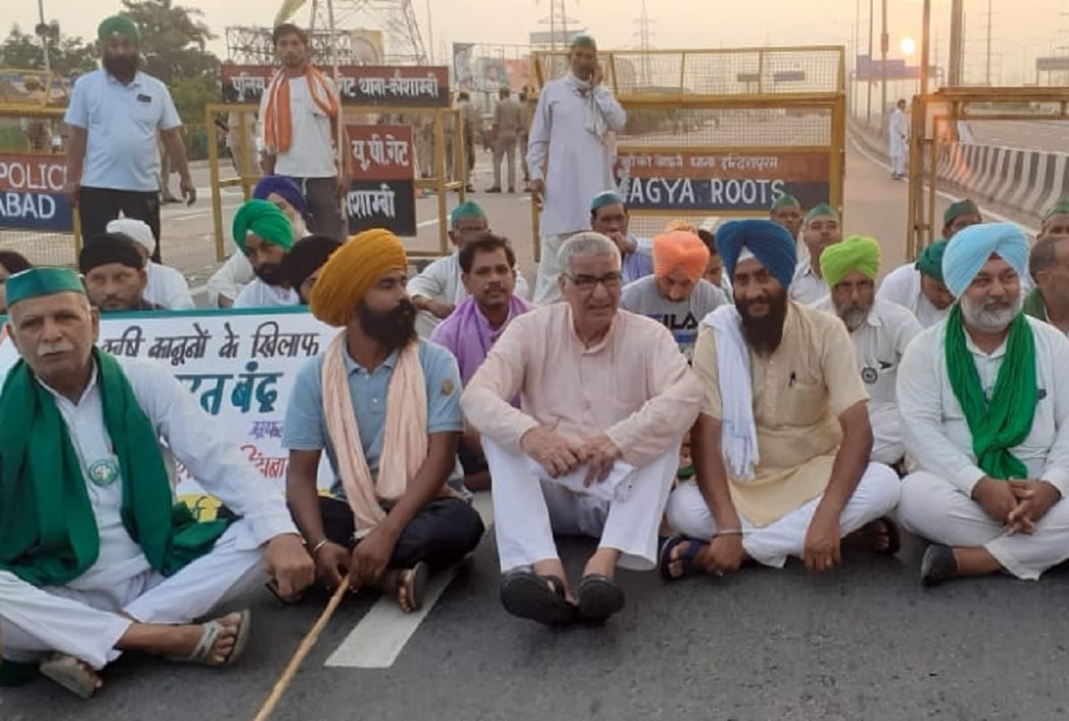 Heavy traffic jam on Delhi Gurugram Border amidst Bharat Band called by Farmers against three farm laws