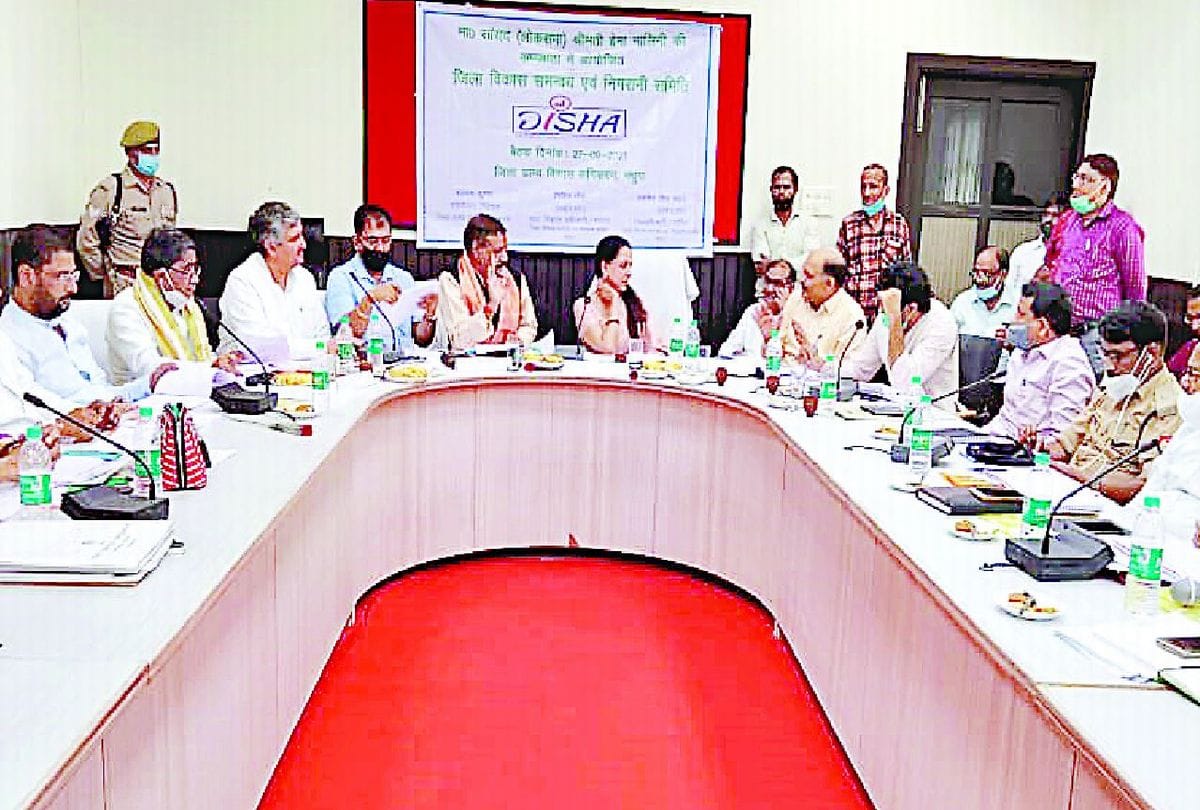 Bjp Mp Hema Malini Said Officers For Clean Mathura And Vrindavan Monitor Development Work