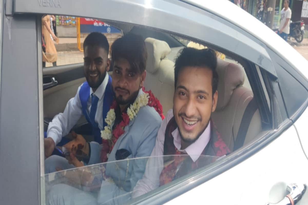 Bharat Bandh: Hookah Choupal on highway in Meerut, public is suffering due to Chakka jam of farmers