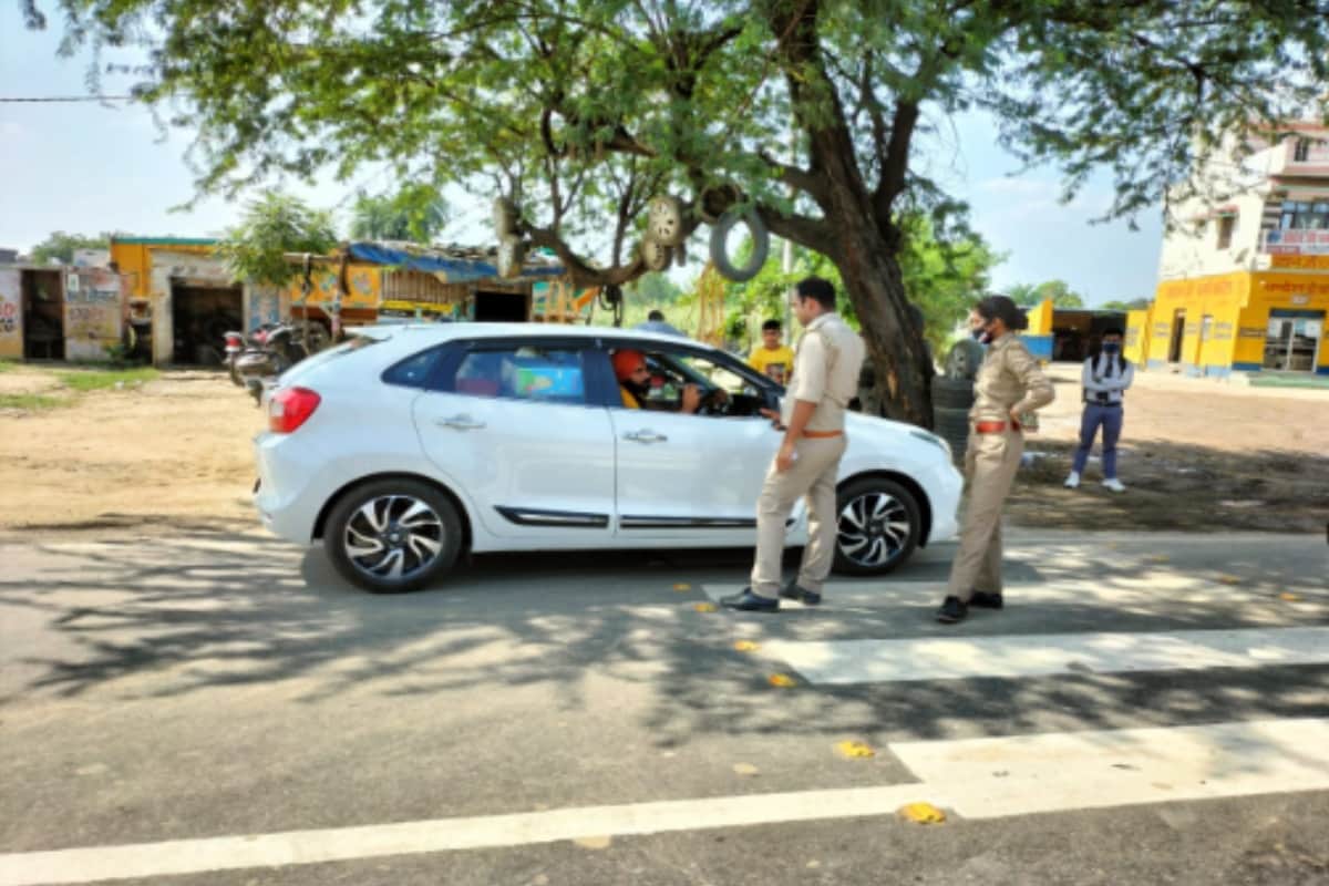 Bharat Bandh effect in western UP, somewhere ineffective, long que of vehicles on delhi meerut highway