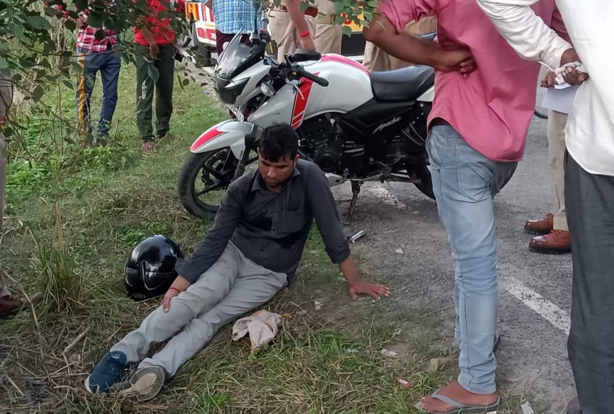 Four lakh rupees loot in Gonda.