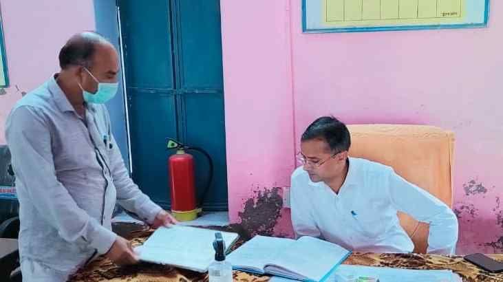 During the inspection, the SDM got two teachers on leave and the rest of the staff present.
