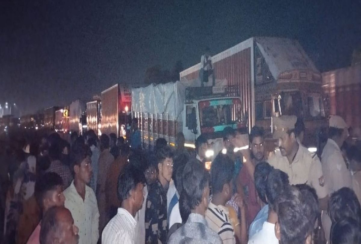 man dies crushed by canter on Agra-highway in firozabad