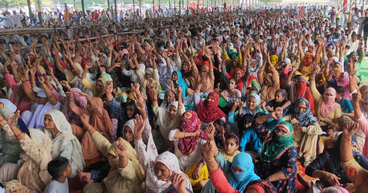 The specialty of the people of Haryana is that the farmers of three states gathered together by saying one village.