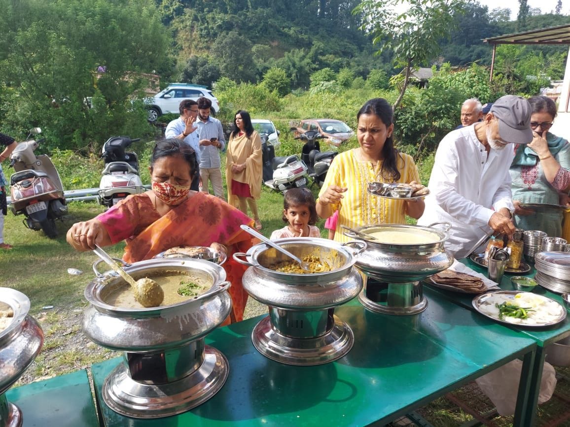 People tasted the rice of Jhangore, the taste of dhabri roti