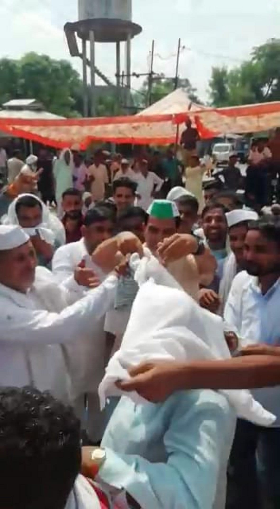 Claim of attempt of self-immolation of RLD district general secretary in Daha