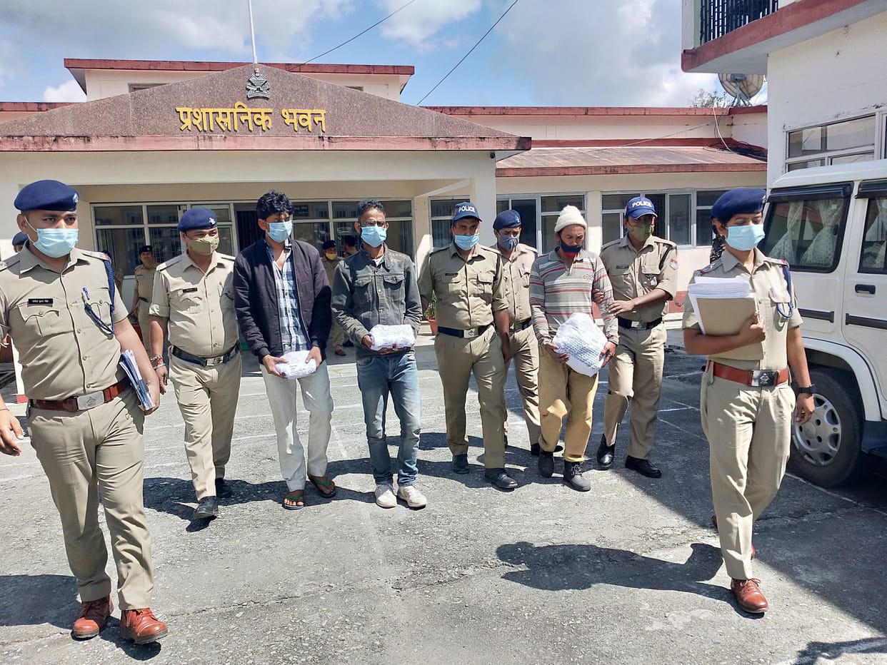 Police caught three charas smugglers in two separate cases
