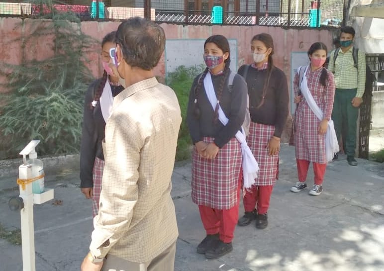 Students in 152 schools of Kullu distt attend regular classes