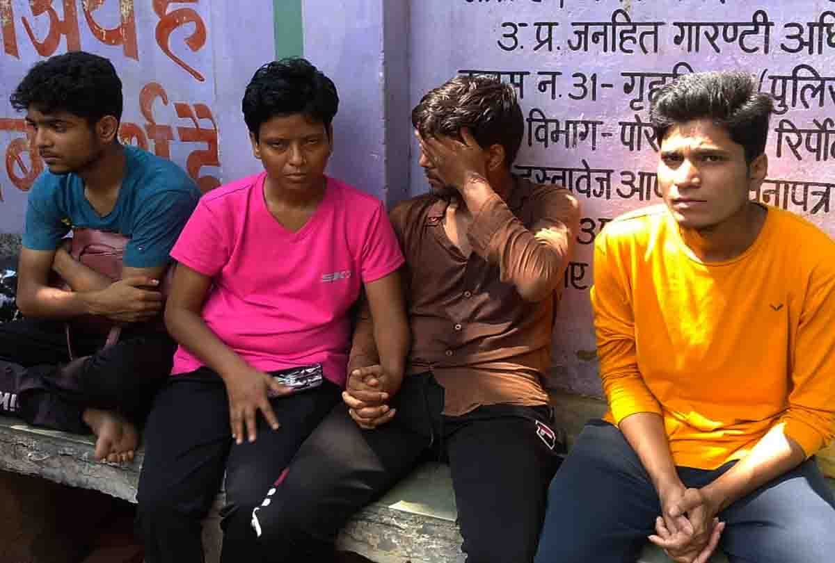 Kanpur: Primary teacher dies after being hit by train