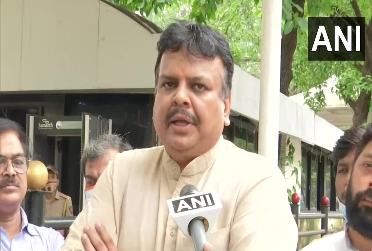 Maharashtra: BJPs Rajya Sabha candidate withdraws, Patole and Thorat had requested Fadnavis