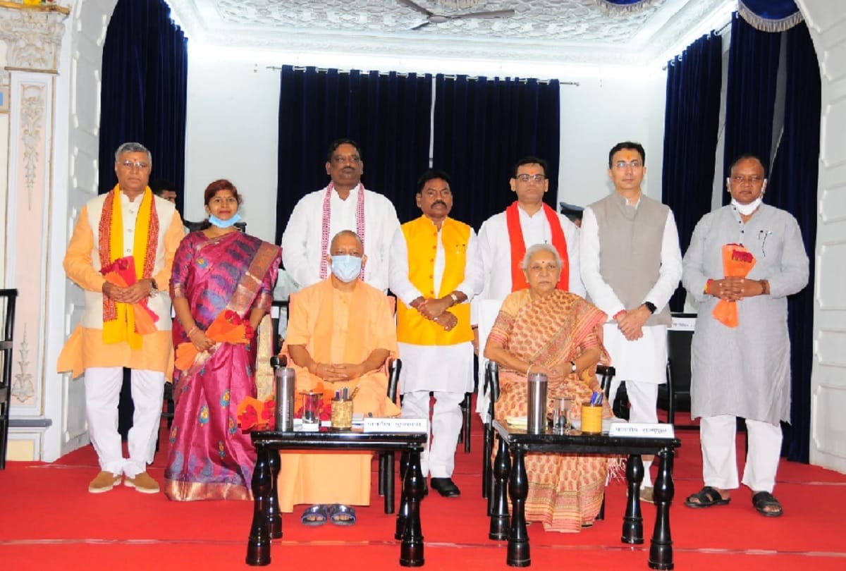 up cm yogi adityanath cabinet expansion news update in hindi In 60 member cabinet