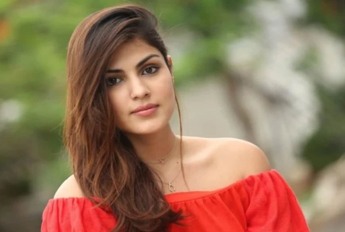 rhea chakraborty latest photoshoot in red dress