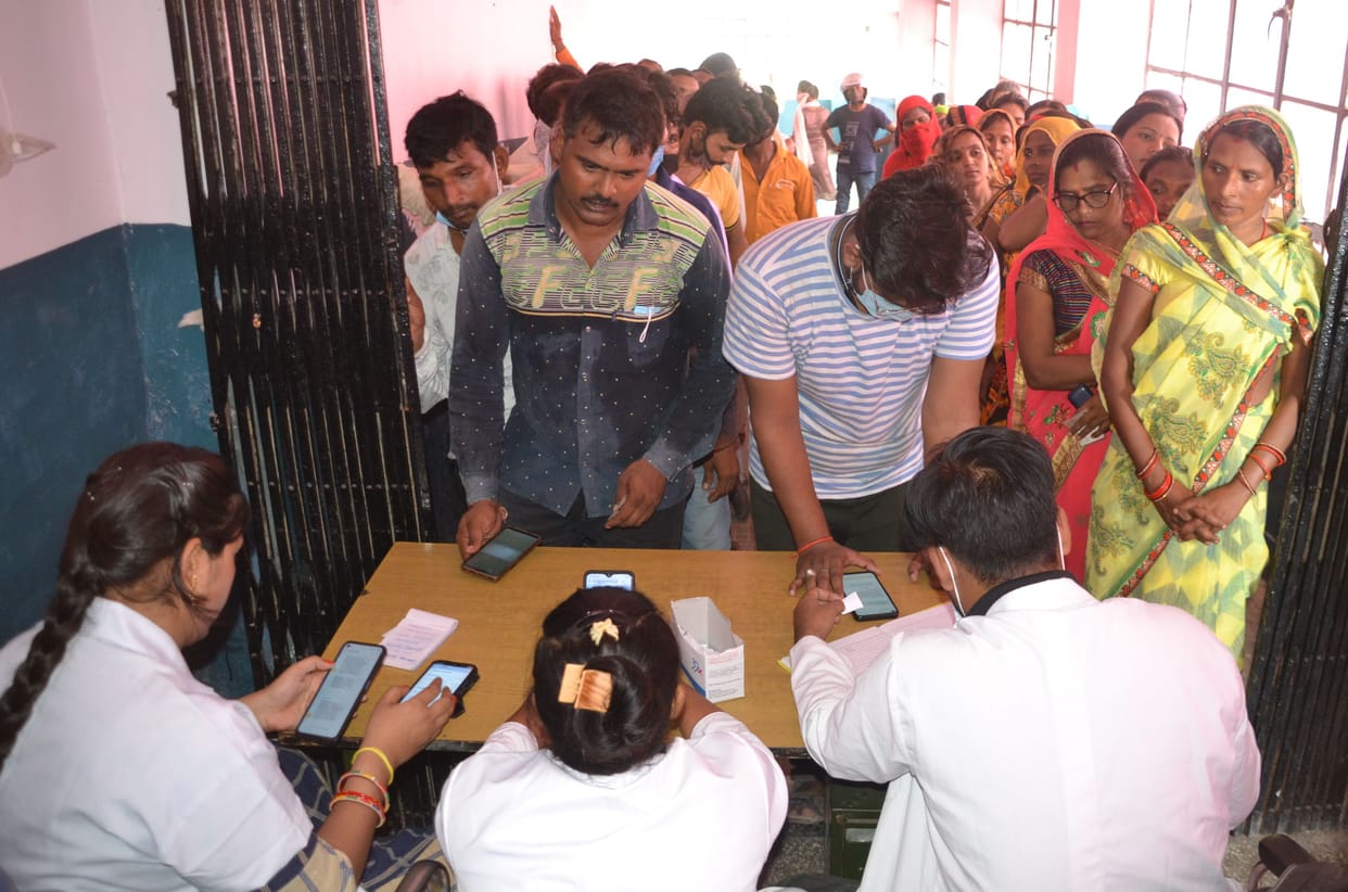 42406 people got vaccinated at 240 centers, covid protocol was ignored