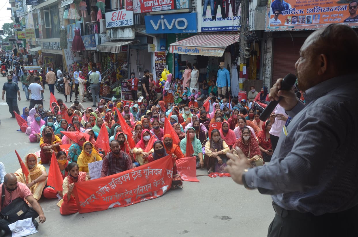 India remained ineffective, shops and roads remained open
