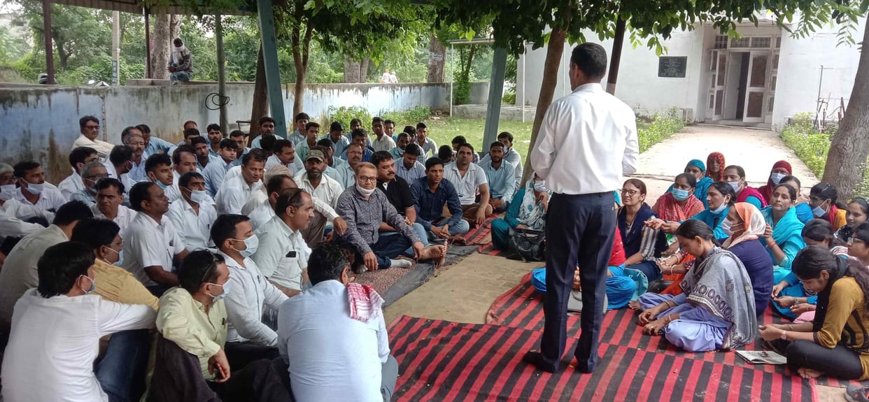 Health workers in Khol remained on strike for the second day