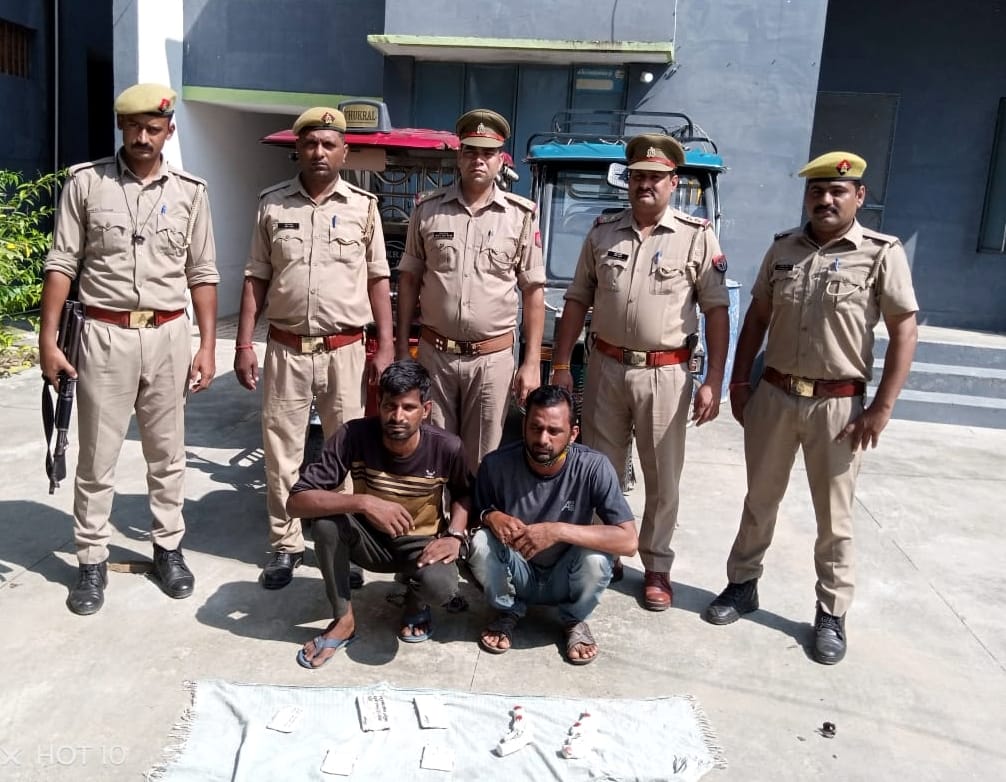 Two miscreants of the gang who robbed e-rickshaw by feeding intoxicants arrested