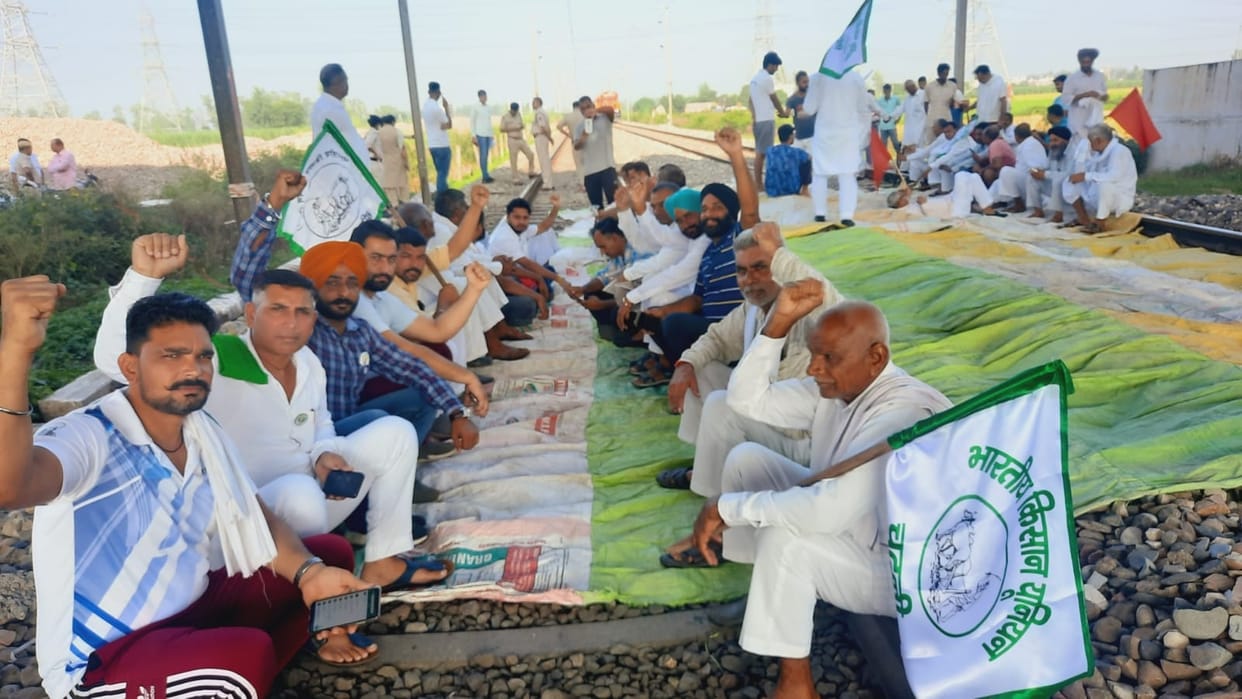Widespread effect in Yamunanagar, highway and railway line remained closed for eight hours