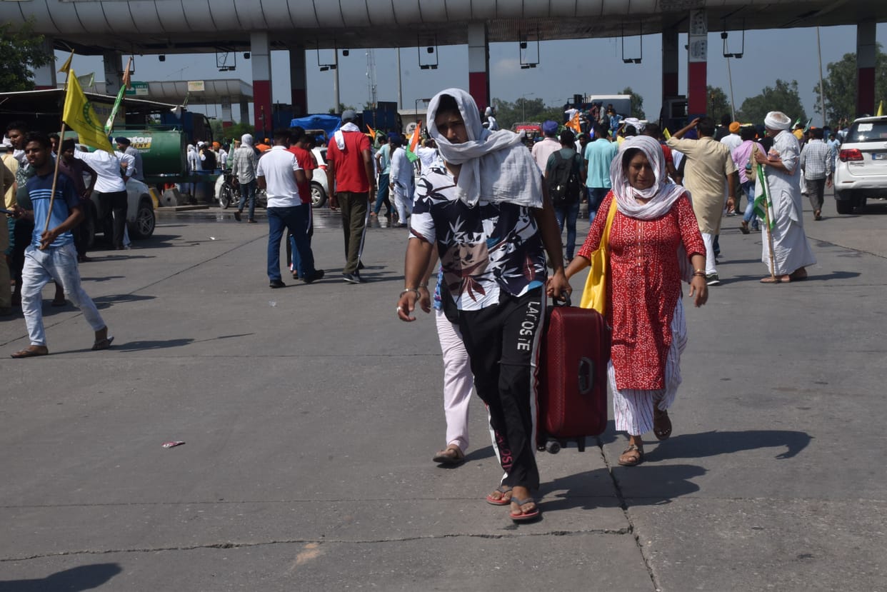 Passengers forced to travel on foot, Ambala
