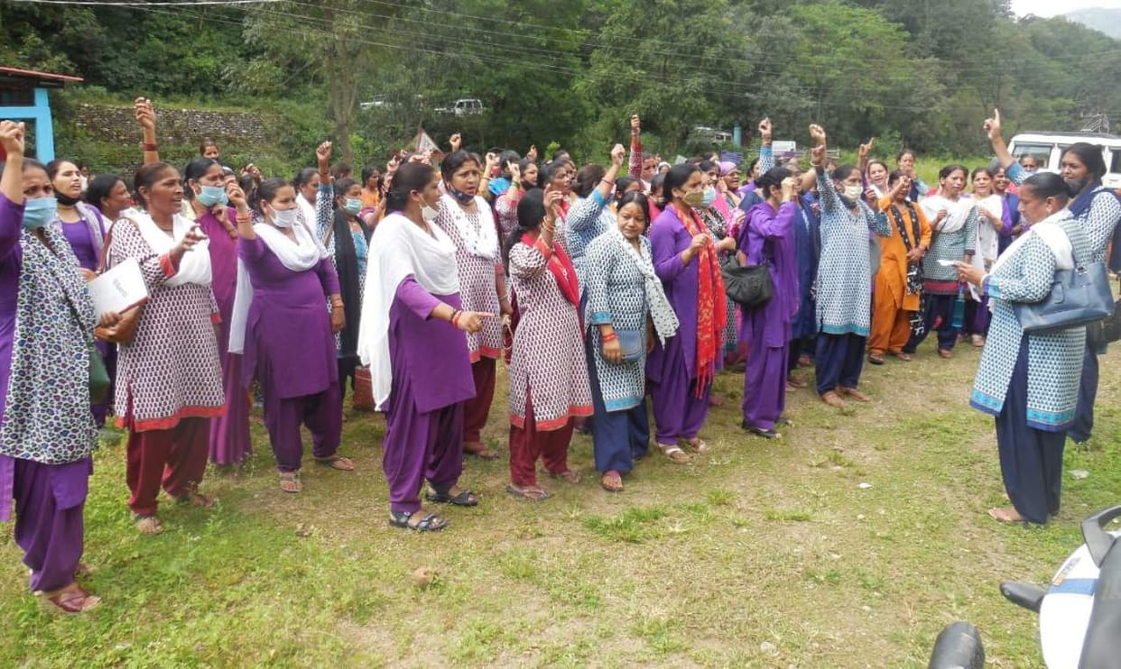 Anganwadi workers lock in child development department