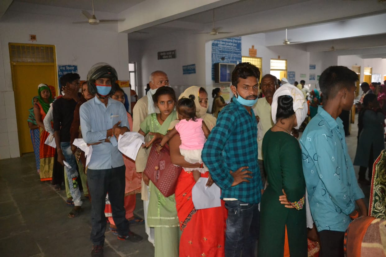 Patients gathered in government hospitals, 400 fever victims were treated