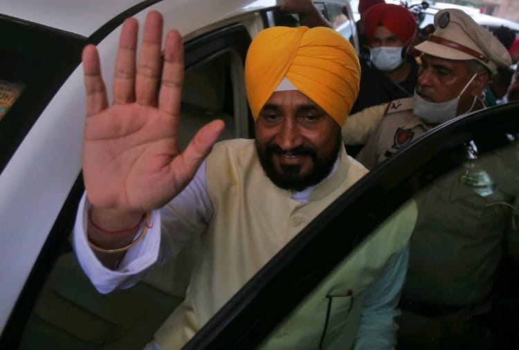 Punjab CM Charanjit Singh Channi took the first meeting of secretaries
