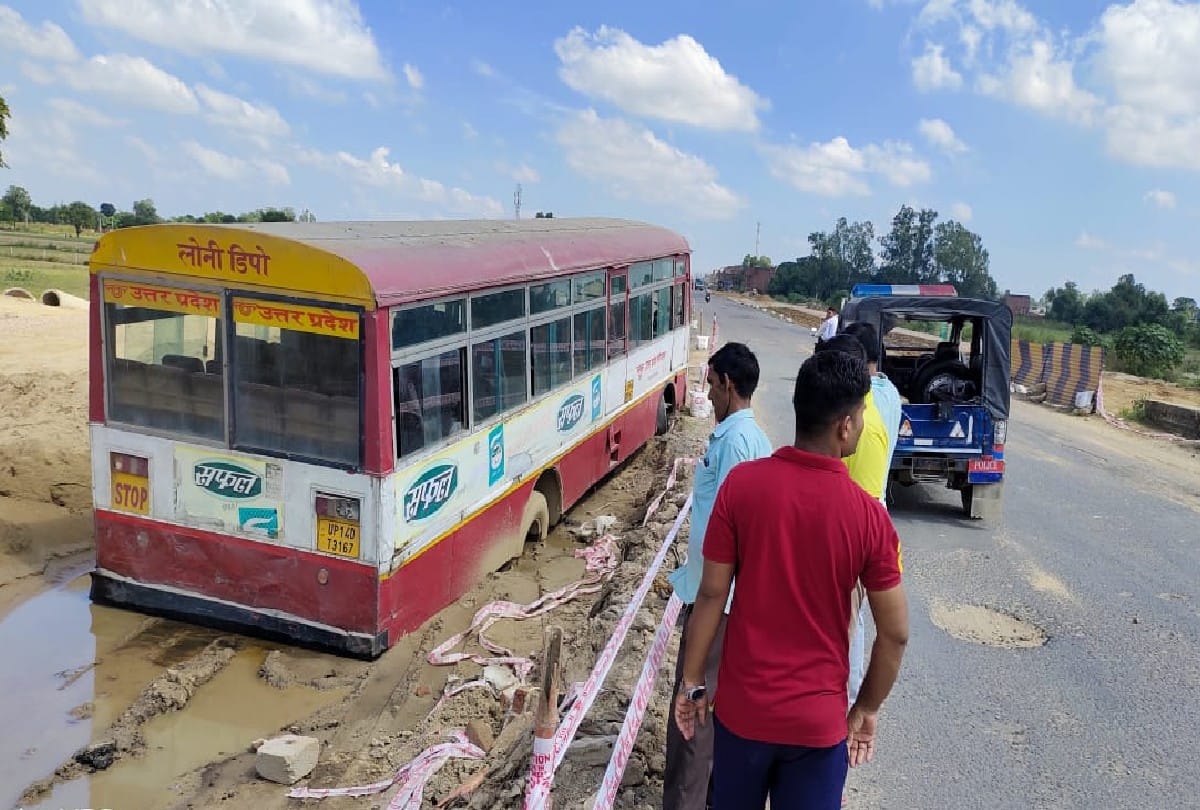 Roadways bus stolen from Bewar bus stand in mainpuri