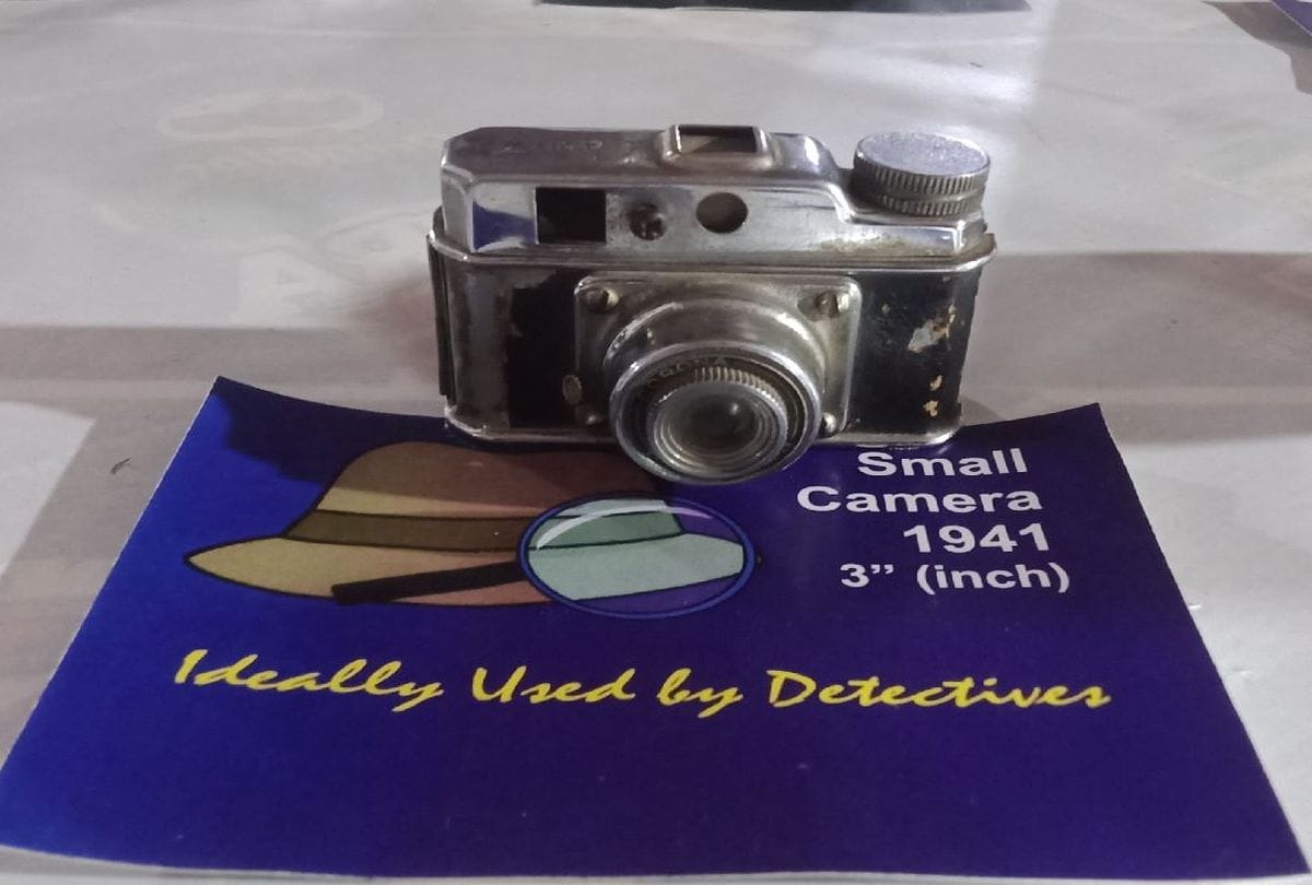 Exhibition Of Pictures And Antique Cameras At Amar Ujala Office Visits Today