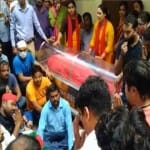 कानपुर: मनीष का शव उठाने को लेकर हंगामा