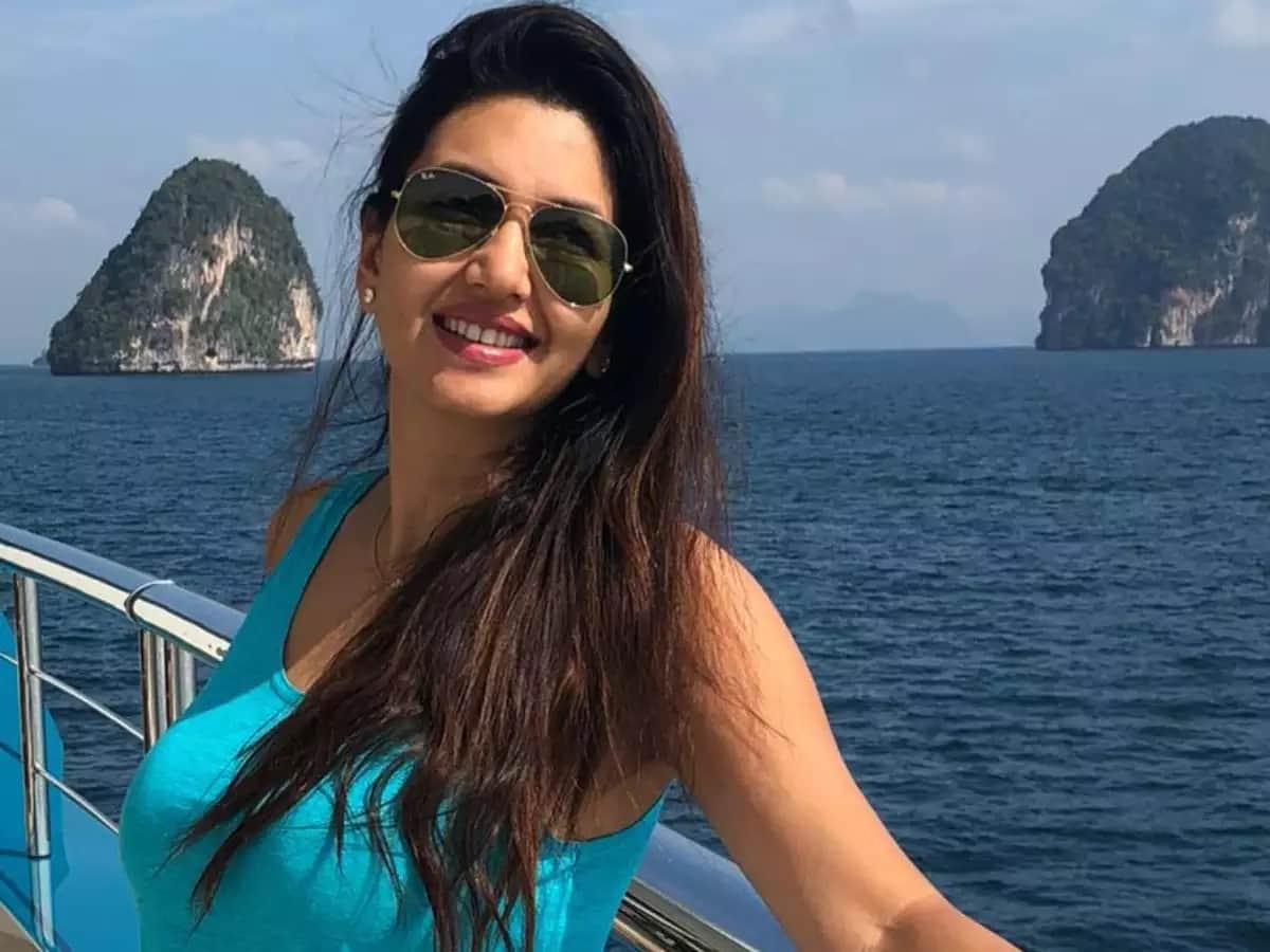 Remember 'Yatra' host Dipti Bhatnagar, this is how she looks beautiful even now