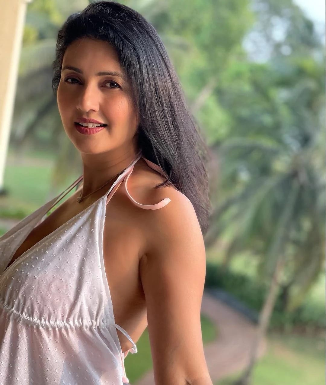 Remember 'Yatra' host Dipti Bhatnagar, this is how she looks beautiful even now