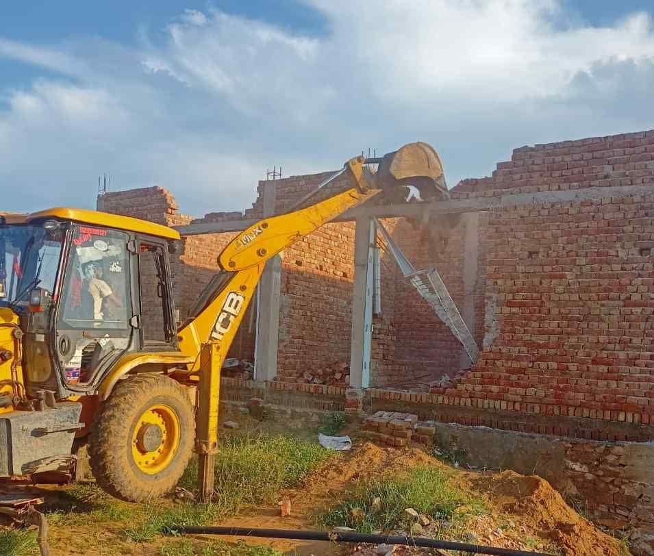 Illegal construction demolished in Dharuhera