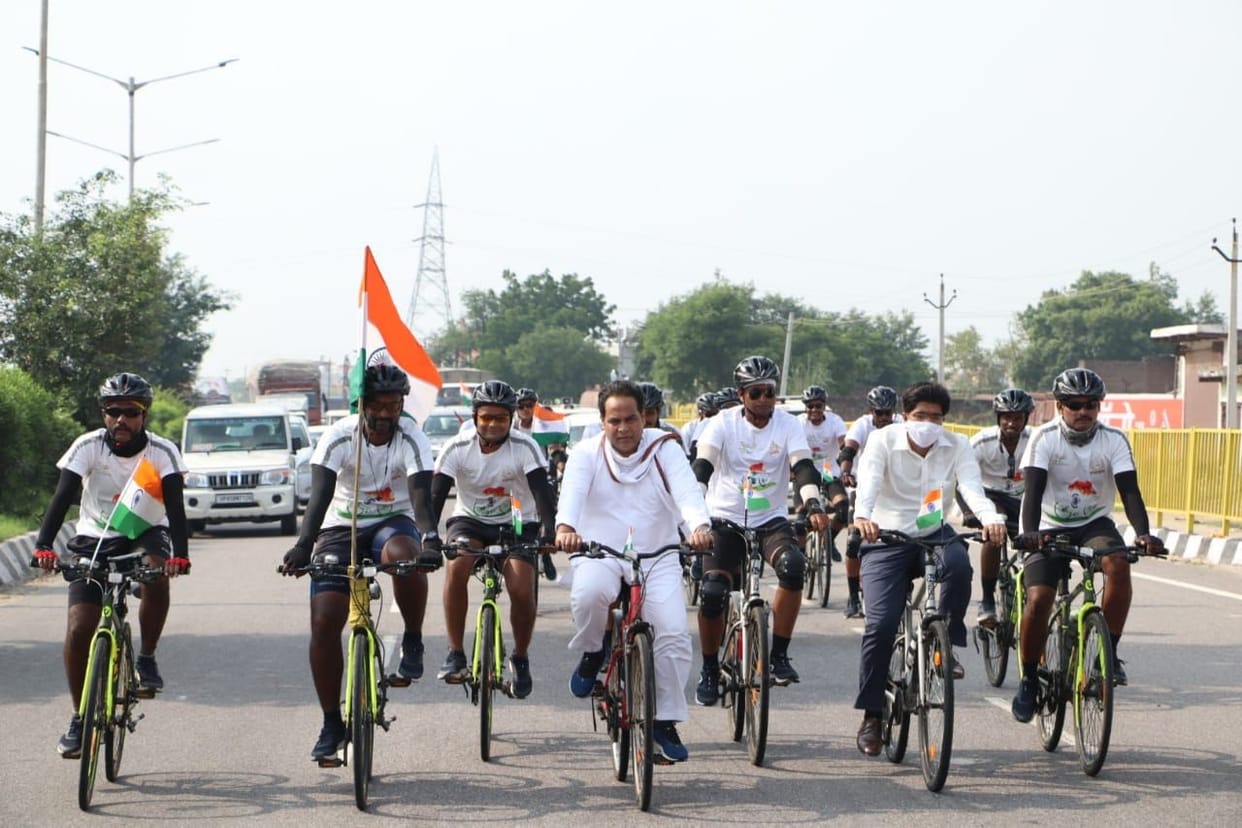 Mathura: Energy Minister encouraged CISF jawans