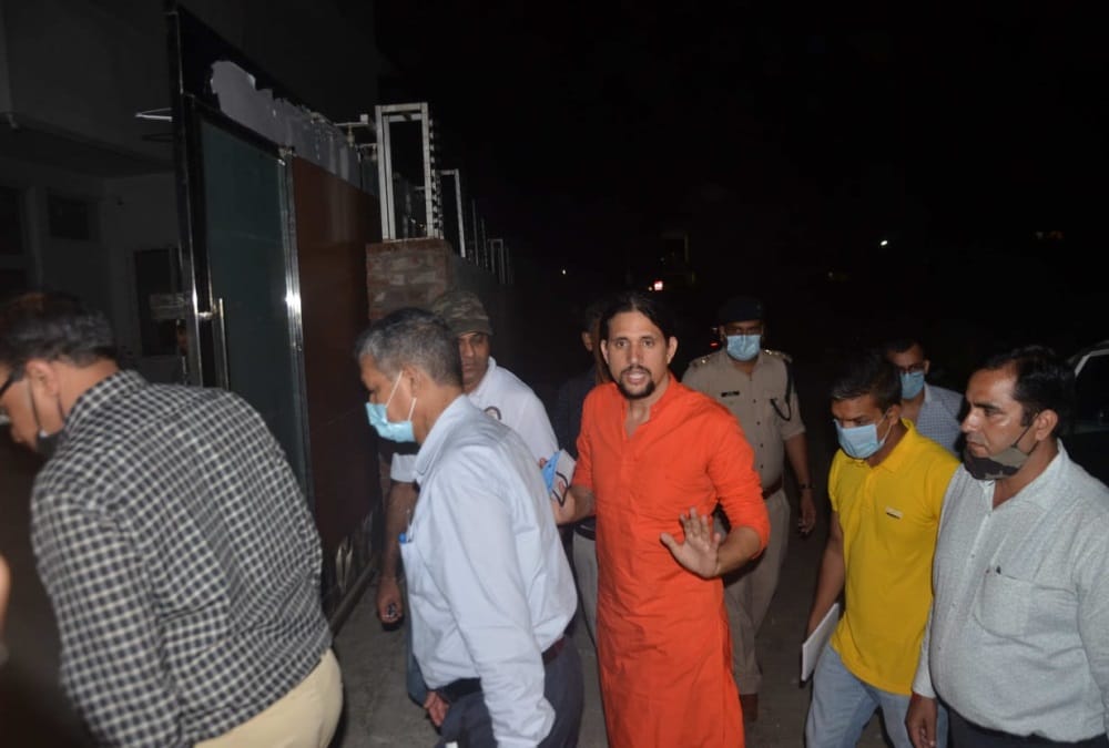 Mahant Narendra Giri Death Case: CBI Collect Anand giri Laptop and many evidence From Haridwar Ashram