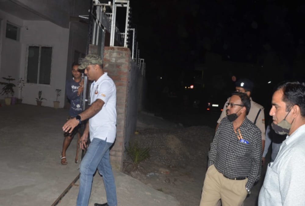 Mahant Narendra Giri Death Case: CBI Collect Anand giri Laptop and many evidence From Haridwar Ashram