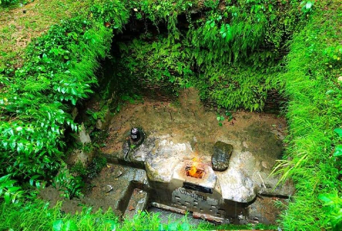 agnikund mahadev temple shiv temple in bangladesh has a constant flame of fire scientists have not been find out the mystery