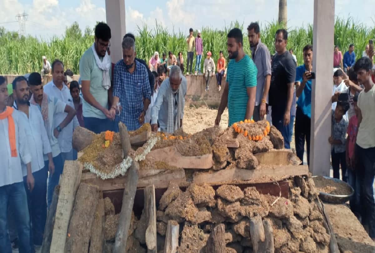 amrish tyagi soldier Martyr funeral took place after 16 years Daughter saw father face for first time