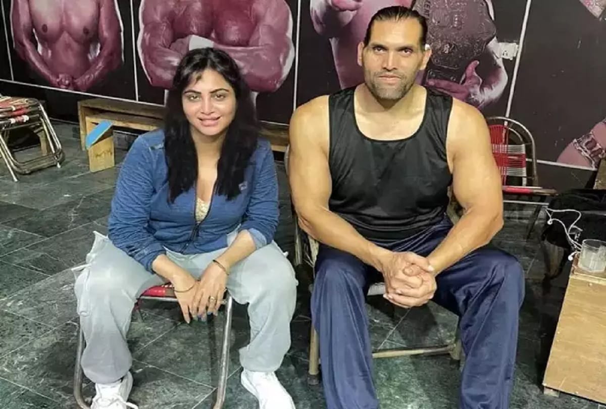 Arshi Khan is dancing with Khali video is going viral